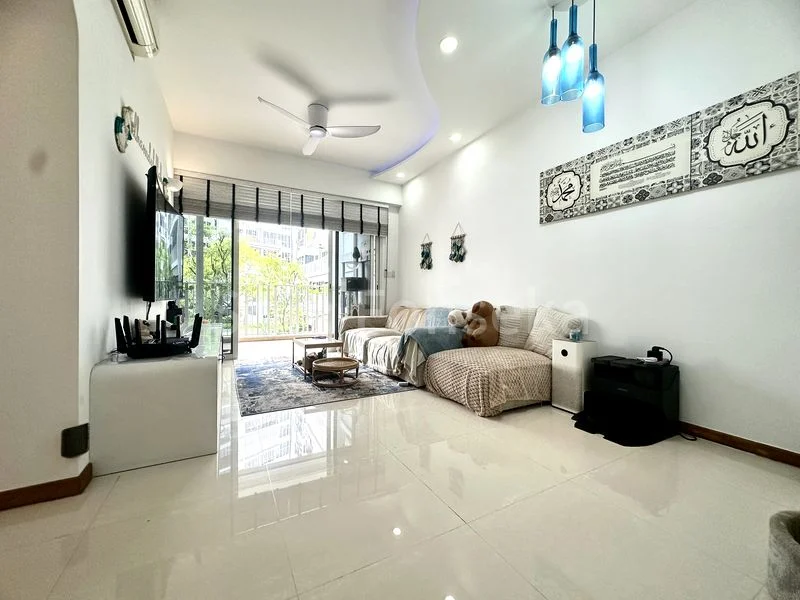 3 Bed Executive Condo for Sale in Forestville - Image 1