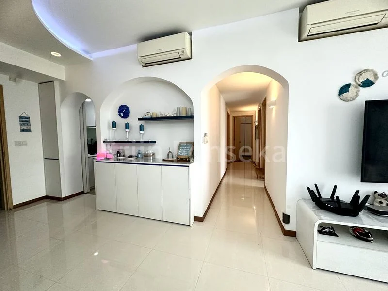 3 Bed Executive Condo for Sale in Forestville - Image 5