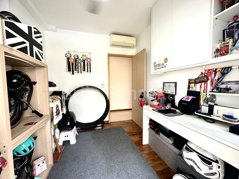 3 Bed Executive Condo for Sale in Forestville - Image 6