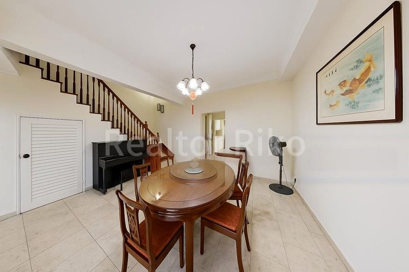 4 Bed Corner Terrace (Landed) for Sale in  Glasgow Road - Image 1