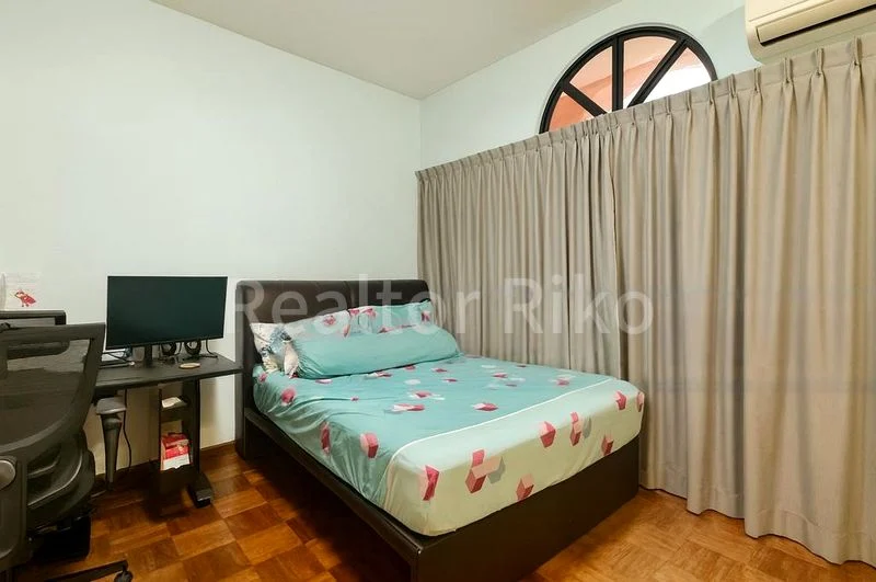 4 Bed Corner Terrace (Landed) for Sale in  Glasgow Road - Image 6