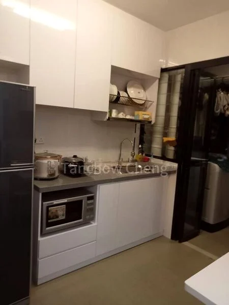Master Room (HDB) for Rent in  411A Northshore Drive - Image 2