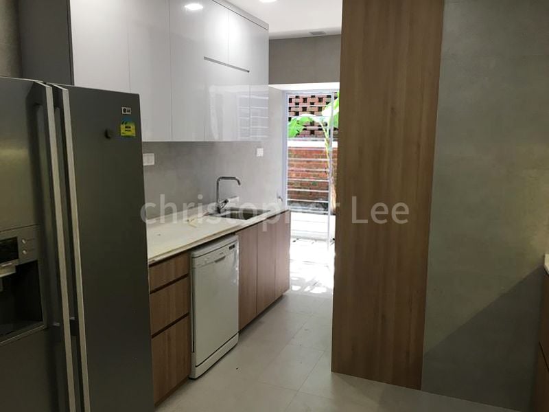 6 Bed Semi-Detached House (Landed) for Rent in  Tan Sim Boh Road - Image 13