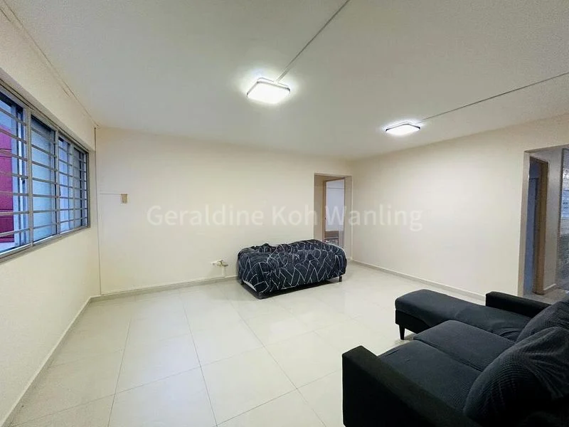 4 Room (4NG) HDB for Rent in  219 Jurong East Street 21 - Image 5