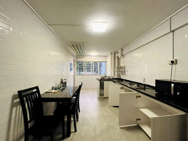 4 Room (4NG) HDB for Rent in  219 Jurong East Street 21 - Image 3