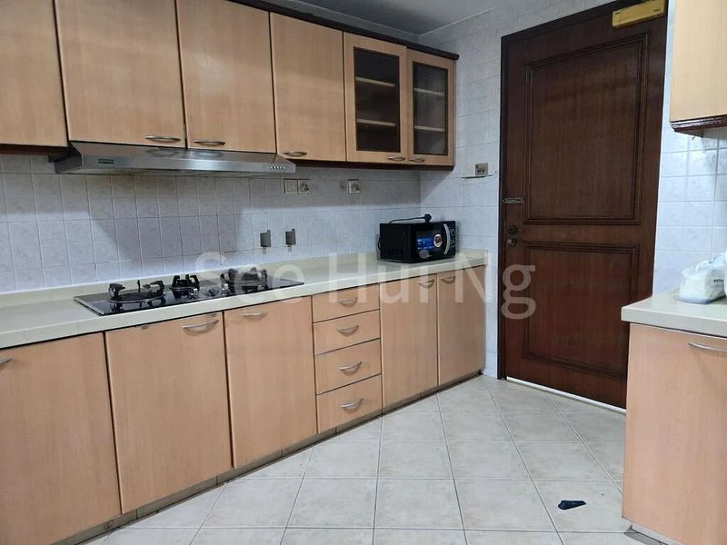 3 Bed Condo for Rent in The Windermere - Image 2