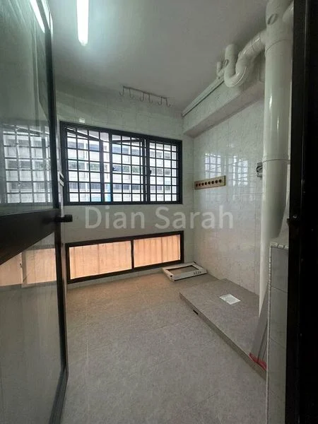 4 Room (4A) HDB for Rent in  424 Woodlands Street 41 - Image 5