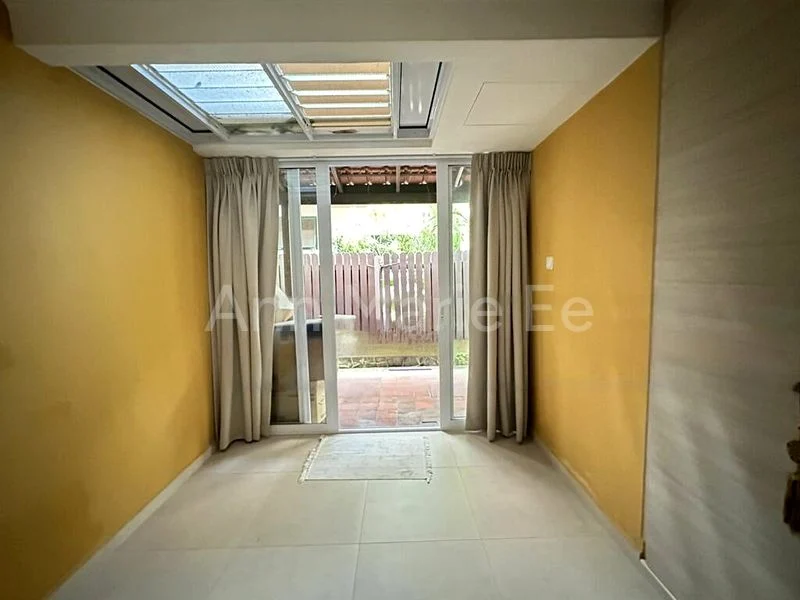 7 Bed Corner Terrace (Landed) for Rent in  Sembawang Hills Estate - Image 4