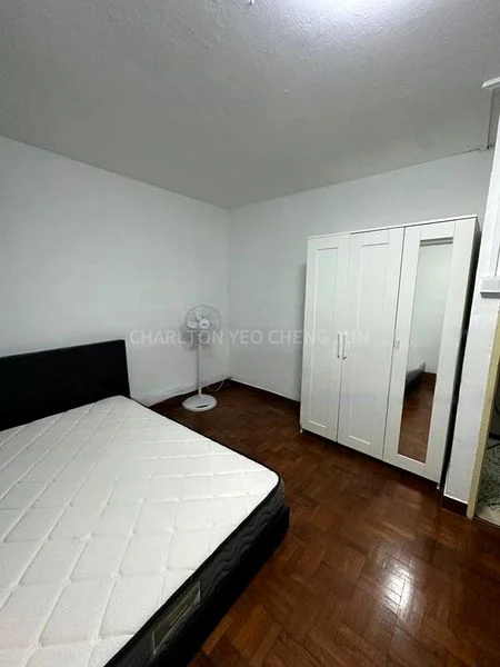 4 Room (4NG) HDB for Rent in  22 Hougang Avenue 3 - Image 2