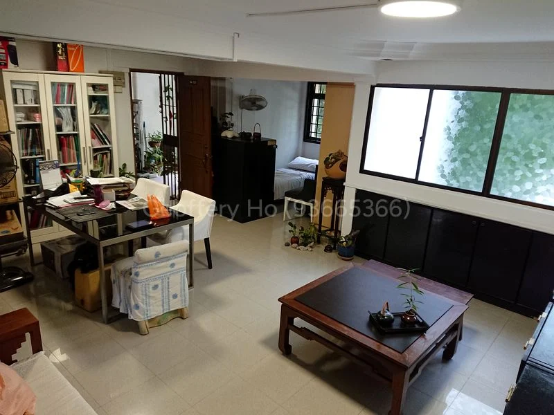 Common Room (HDB) for Rent in  3 Queen's Road - Image 2
