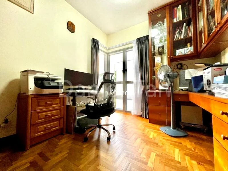 3 Bed Condo for Sale in  The Bayshore - Image 10