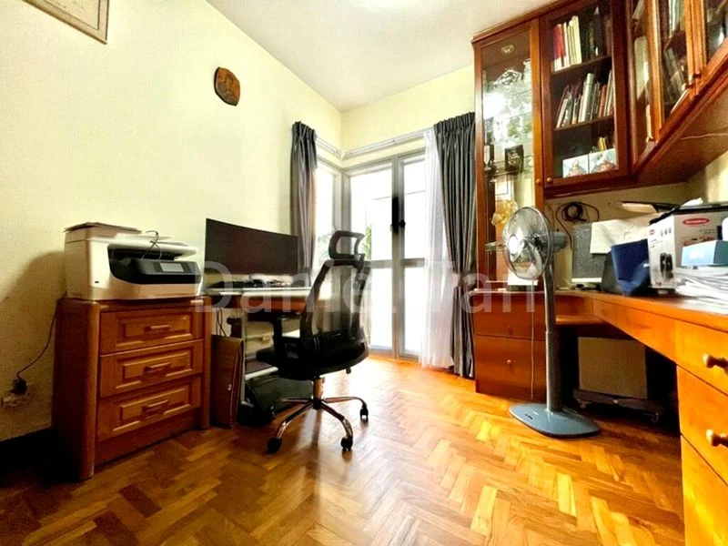 3 Bed Condo for Sale in  The Bayshore - Image 6