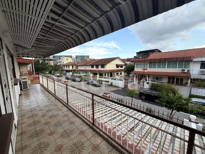 5 Bed Semi-Detached House (Landed) for Sale in Charlton Park - Image 2