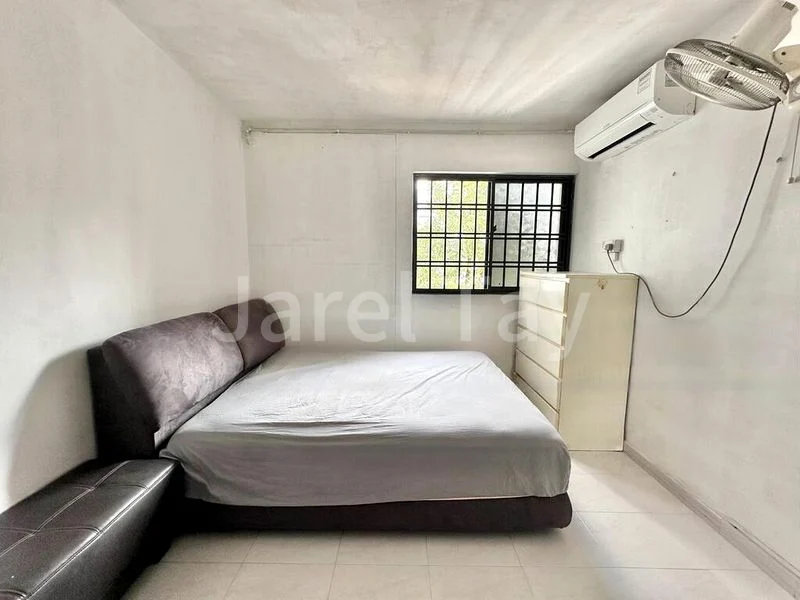 Common Room (HDB) for Rent in  648 Hougang Avenue 8 - Image 4
