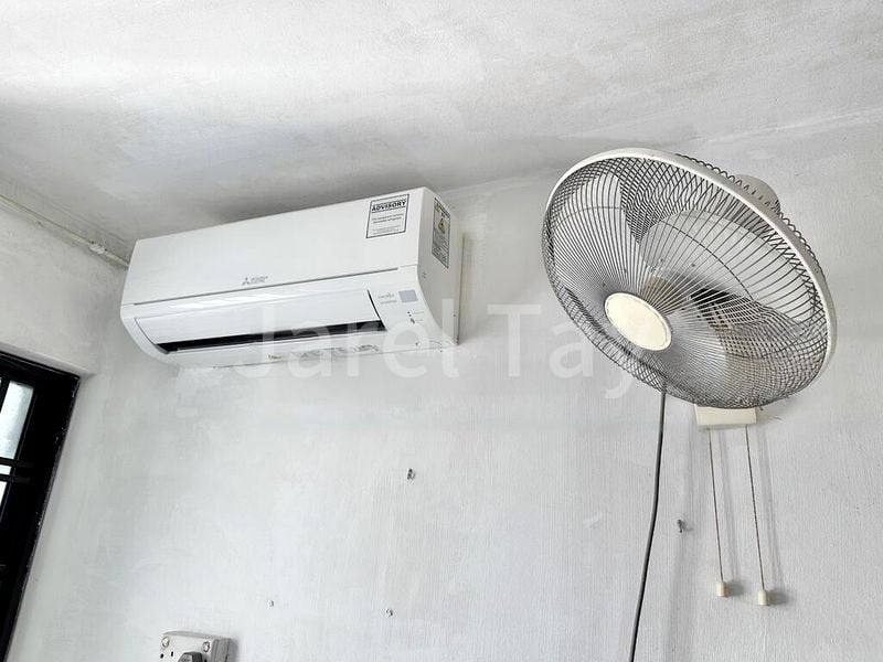 Common Room (HDB) for Rent in  648 Hougang Avenue 8 - Image 6