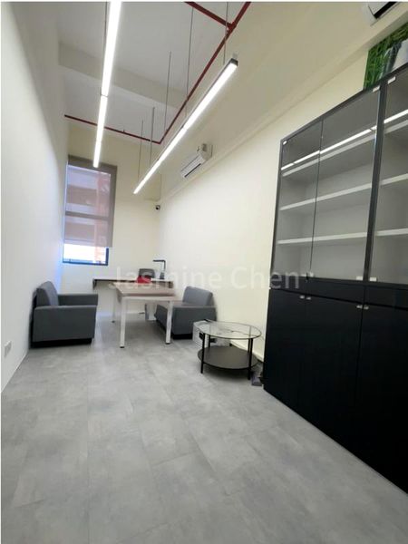 Light Industrial (B1) for Rent: BizTech Centre - Image 4