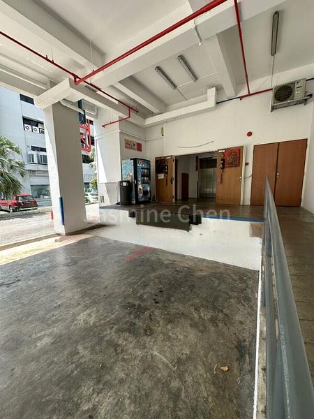 Light Industrial (B1) for Rent: BizTech Centre - Image 2