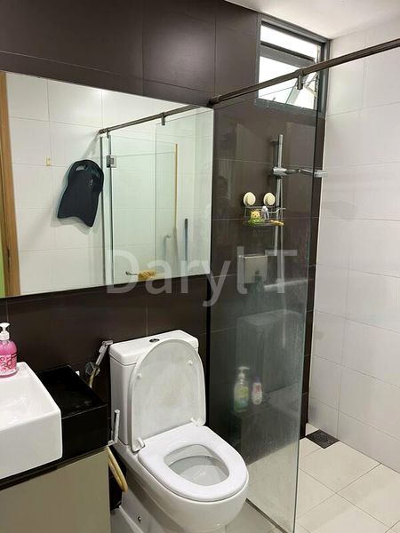 2 Bed Executive Condo for Sale in  Esparina Residences - Image 6