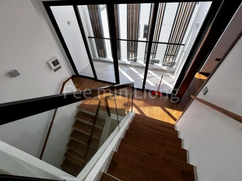 6 Bed Semi-Detached House (Landed) for Sale in  Kembangan Villas - Image 4