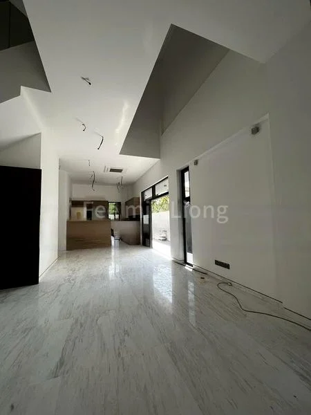 6 Bed Semi-Detached House (Landed) for Sale in  Kembangan Villas - Image 1