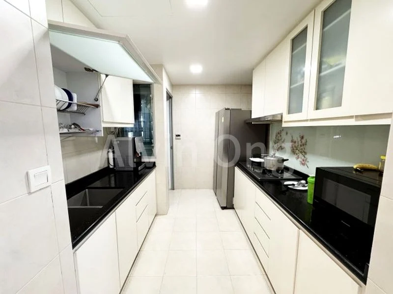 3 Bed Executive Condo for Sale in Whitewater - Image 3