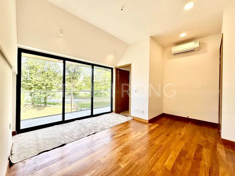 6 Bed Terraced House (Landed) for Sale in  Ansar Garden - Image 9