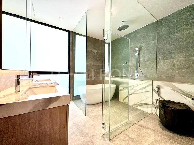 6 Bed Terraced House (Landed) for Sale in  Ansar Garden - Image 2