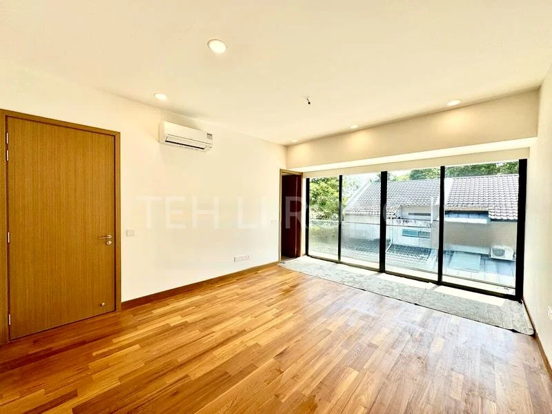 6 Bed Terraced House (Landed) for Sale in  Ansar Garden - Image 7
