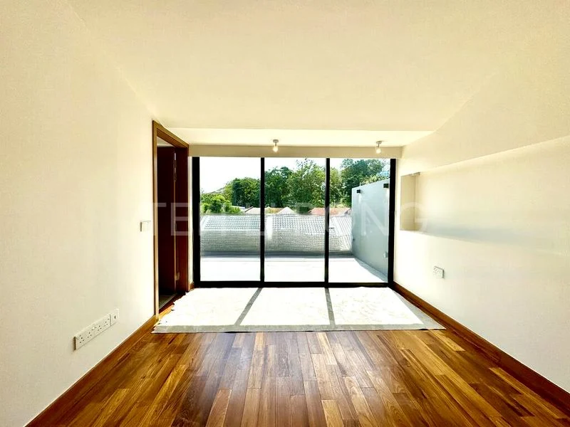 6 Bed Terraced House (Landed) for Sale in  Ansar Garden - Image 8