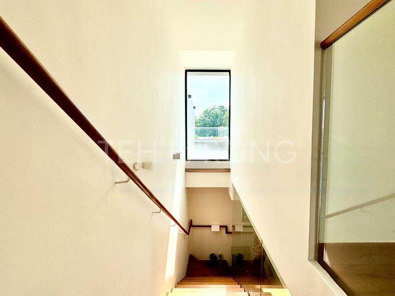 6 Bed Terraced House (Landed) for Sale in  Ansar Garden - Image 4