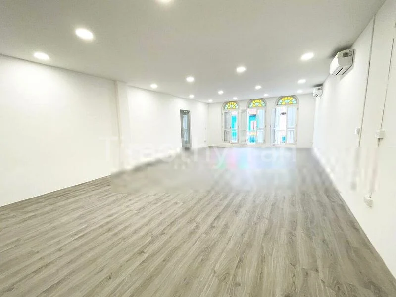 Shop / Shophouse for Rent: 2nd Storey Unit For Rent on Serangoon Road - Image 1