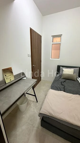 Common Room (Condo) for Rent in  The Glades - Image 3