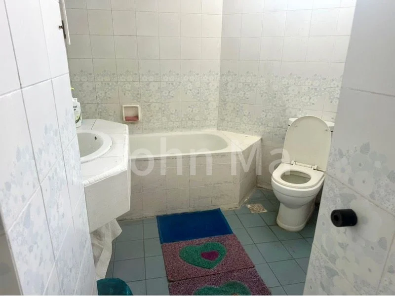 Common Room (Condo) for Rent in  Mandarin Gardens - Image 5