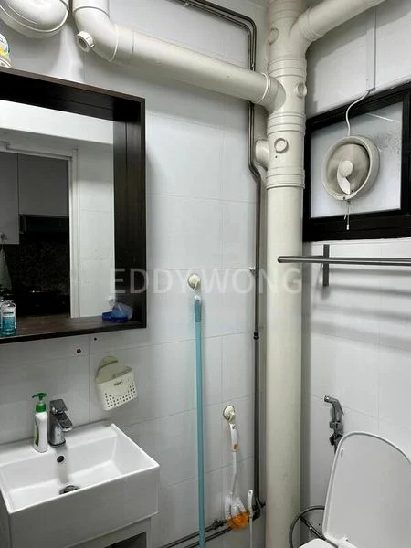5 Room (5I) HDB for Rent in  588C Montreal Drive - Image 5