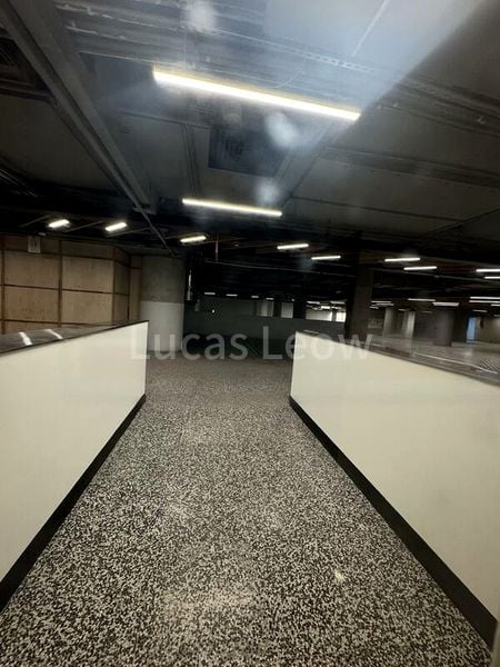 Shop / Shophouse for Rent: The Heeren - Image 3