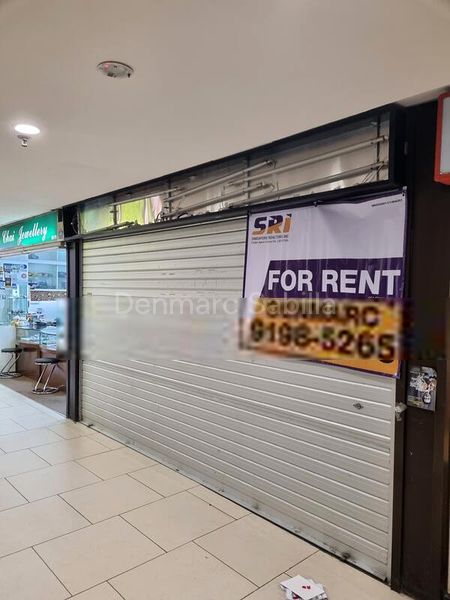 Shop / Shophouse for Sale: Lucky Plaza - Image 1