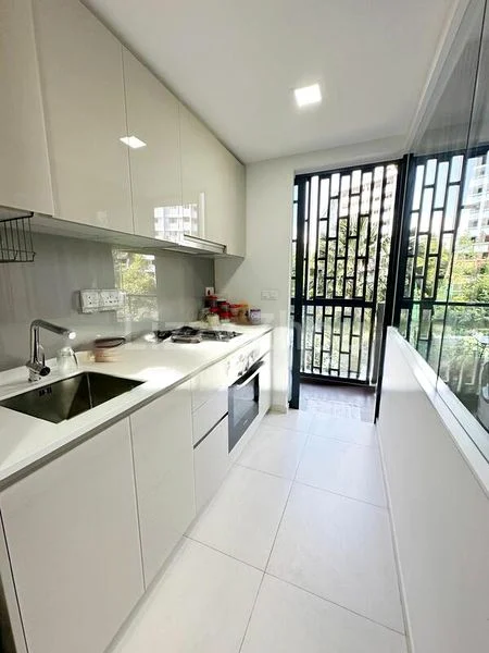 2 Bed Condo for Rent in  Lake Grande - Image 2