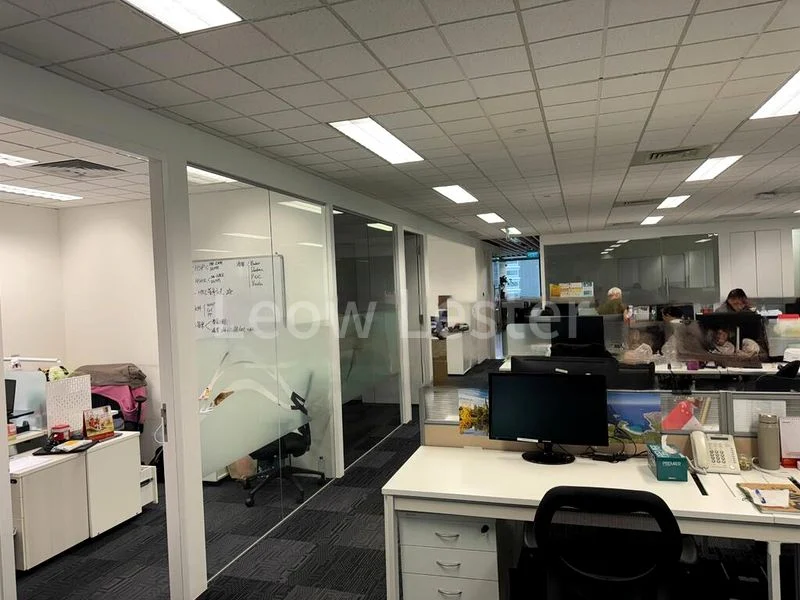 Office for Rent: Raffles Place, 30 pax fitted office; pantry, server room, and 5 manager rooms. - Image 9