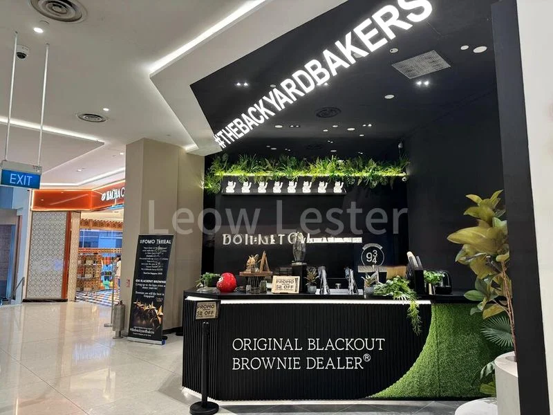 Office for Rent: Raffles Place, 30 pax fitted office; pantry, server room, and 5 manager rooms. - Image 1