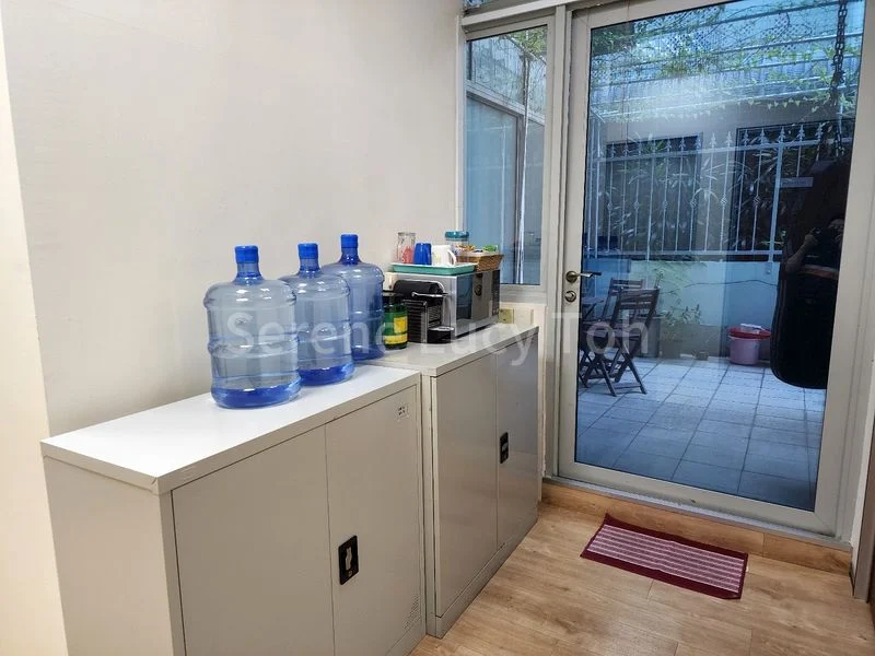 Office for Rent in Prestige Centre - Image 5