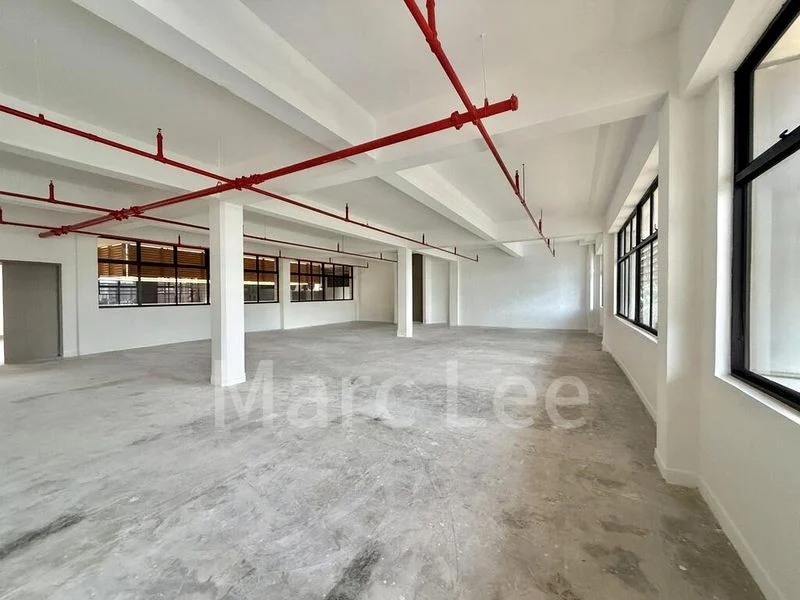 Light Industrial (B1) for Rent: Bright Unit | 40ft Loading | Industrial Unit in Bukit Merah - Image 4