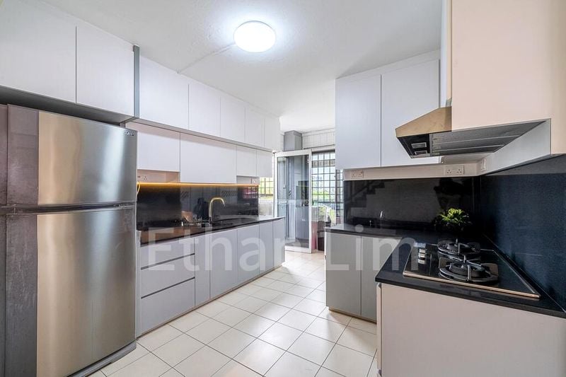 Maisonette HDB for Rent in  221 Hougang Street 21 - Image 12