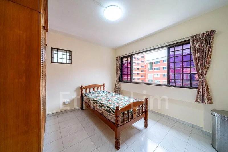 Maisonette HDB for Rent in  221 Hougang Street 21 - Image 4