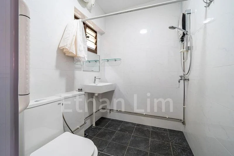 Maisonette HDB for Rent in  221 Hougang Street 21 - Image 3