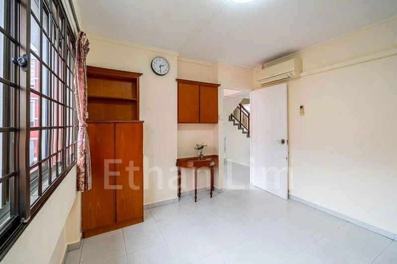 Maisonette HDB for Rent in  221 Hougang Street 21 - Image 7