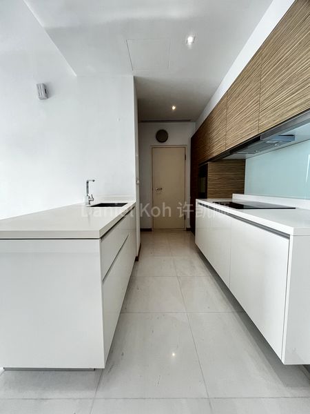 1 Bed Condo for Sale in  Concourse Skyline - Image 9