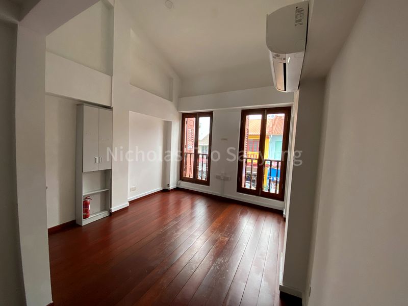 Shop / Shophouse for Rent: Haji Lane, second storey unit with attic - Image 5