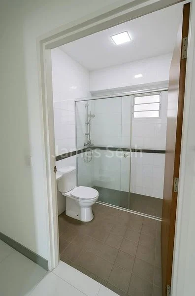 4 Room (4A) HDB for Sale in 450A Sengkang West Way - Image 6