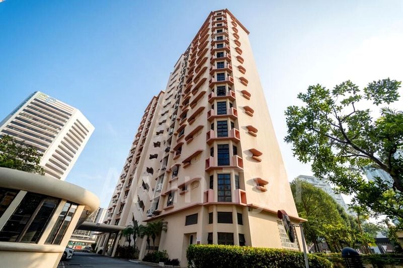 4 Bed Condo for Rent in  Parkway View - Image 2