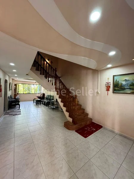 Maisonette HDB for Sale in 103 Rivervale Walk - Image 1